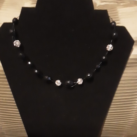 Elegant Black and Silver Beaded Necklace - Picture 1 of 1